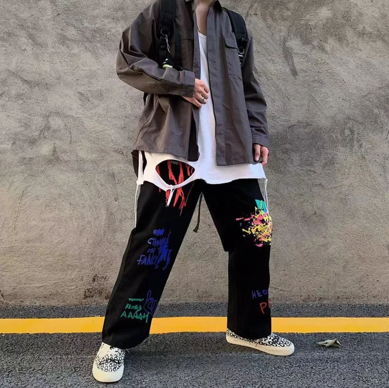 2020 Spring And Autumn New Youth Pop Graffiti Printing High Street Elastic Waist Straight Pants Fashion Drawstring Casual Pants
2020 Spring And Autumn New Youth Pop Graffiti Printing High Street Elastic Waist Straight Pants Fashion Drawstring Casual Pants