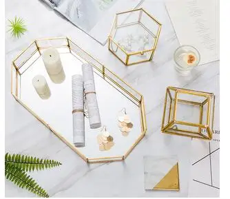 TRANSPARENT GLASS JEWELRY STORAGE BOX METAL FRAME JEWELRY COSMETIC STORAGE BOX MODERN STYLE HOME STORAGE TOOL
TRANSPARENT GLASS JEWELRY STORAGE BOX METAL FRAME JEWELRY COSMETIC STORAGE BOX MODERN STYLE HOME STORAGE TOOL