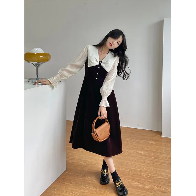 Autumn women's casual and comfortable 2021 new vintage black dress French Hepburn wind long velvet dress women's new trend fashi 
Autumn women's casual and comfortable 2021 new vintage black dress French Hepburn wind long velvet dress women's new trend fashi