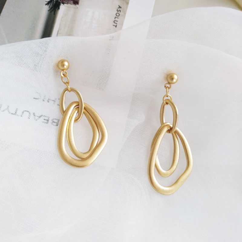 Women's Fashion Irregular Geometric Drop Earrings Matt Metal Hoops Simple French Female Earring Piercing Accessories Best Gifts
Women's Fashion Irregular Geometric Drop Earrings Matt Metal Hoops Simple French Female Earring Piercing Accessories Best Gifts