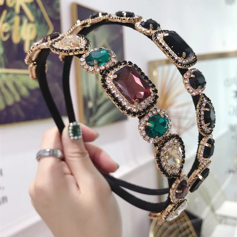 New High-end hair accessories women's rhinestones super flash alloy diamonds fine side hairband headband fashion girl hair band
New High-end hair accessories women's rhinestones super flash alloy diamonds fine side hairband headband fashion girl hair band