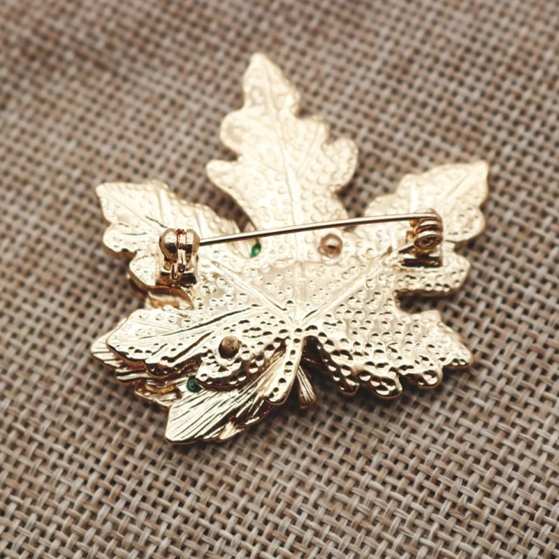 2021 New Winter Metal Maple Leaf Fashion Brooch Pins Retro Maple Leaf Lapel Pins Unisex
2021 New Winter Metal Maple Leaf Fashion Brooch Pins Retro Maple Leaf Lapel Pins Unisex