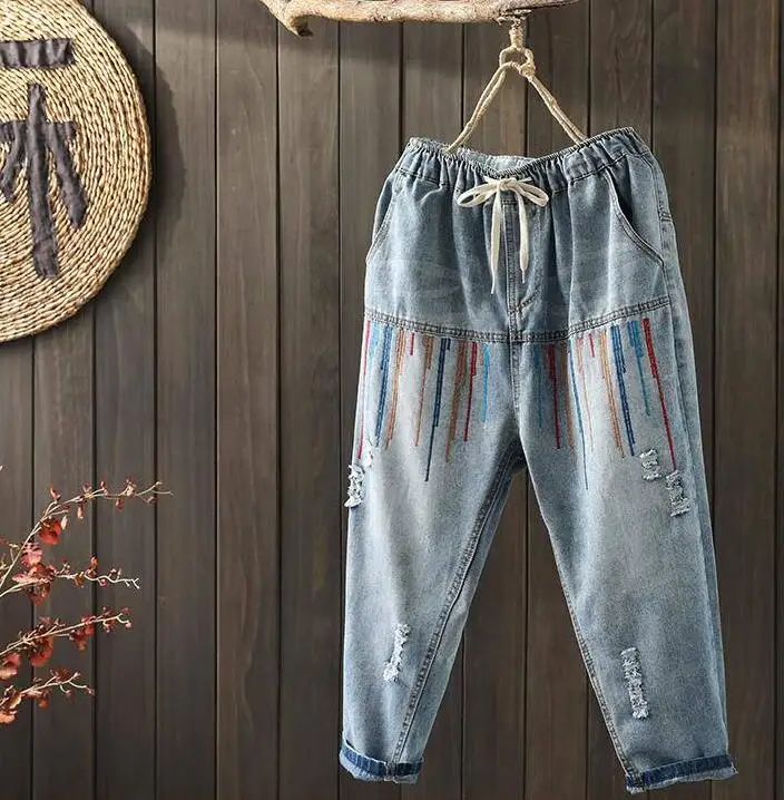 New Summer Women Elastic Waist Vintage Jeans Embroidery cotton Denim Harem Pants all-matched Casual Loose Ripped Jeans
New Summer Women Elastic Waist Vintage Jeans Embroidery cotton Denim Harem Pants all-matched Casual Loose Ripped Jeans