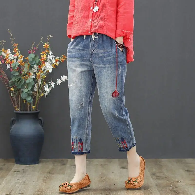 2021 Spring Autumn Embroidery Jeans Female Retro Folk-Custom Cowboy Loose Harem Pants Elastic Waist Women's Casual Trousers L134
2021 Spring Autumn Embroidery Jeans Female Retro Folk-Custom Cowboy Loose Harem Pants Elastic Waist Women's Casual Trousers L134