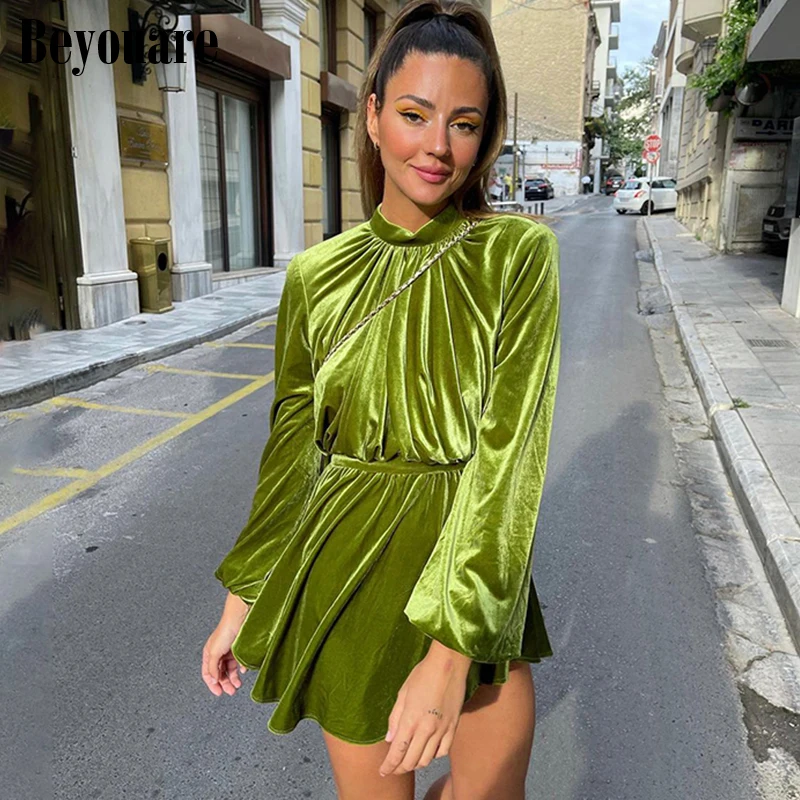 Beyouare Vintage Velvet Backless Women Dresses Lantern Sleeve Half High Collar Folds Sexy Party Elegant A-Line Mini Dress Autumn
Beyouare Vintage Velvet Backless Women Dresses Lantern Sleeve Half High Collar Folds Sexy Party Elegant A-Line Mini Dress Autumn