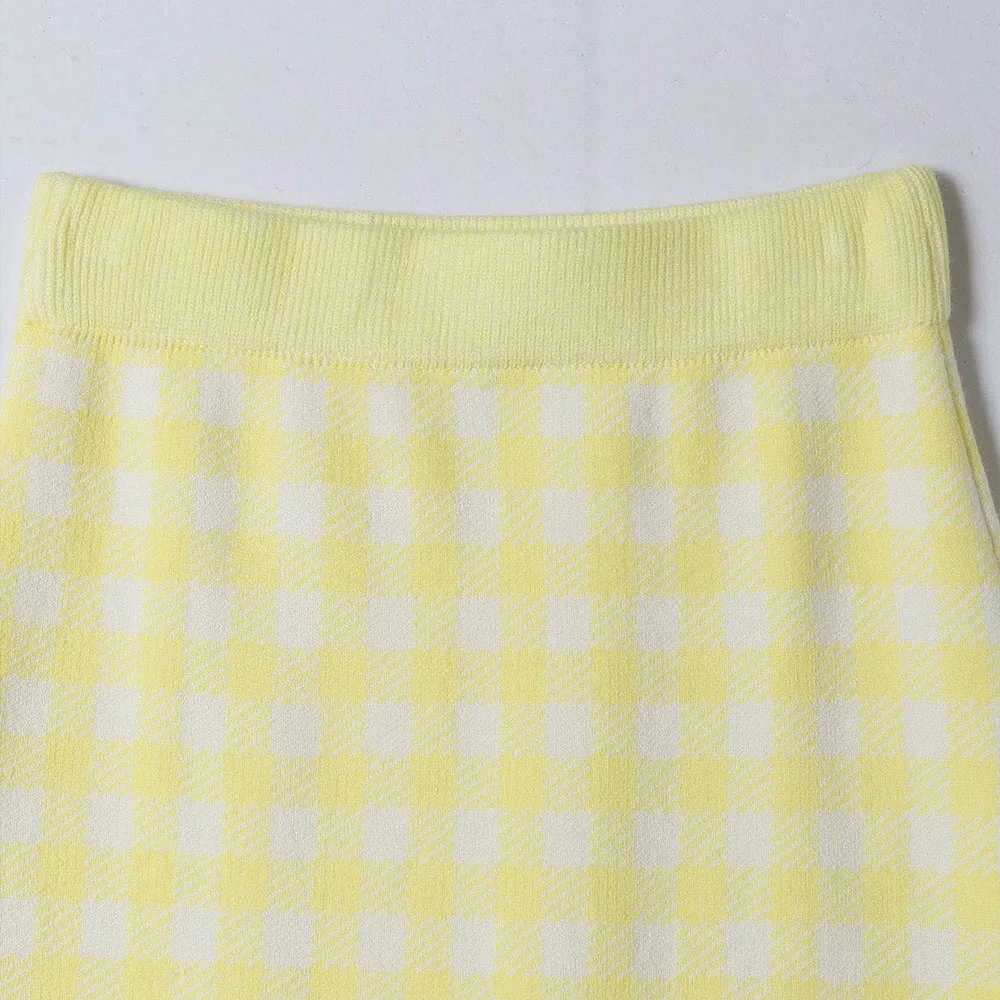 Women's suit new 2021 spring and summer suspenders casual plaid short knitted vest top + mid-length knitted skirt
Women's suit new 2021 spring and summer suspenders casual plaid short knitted vest top + mid-length knitted skirt