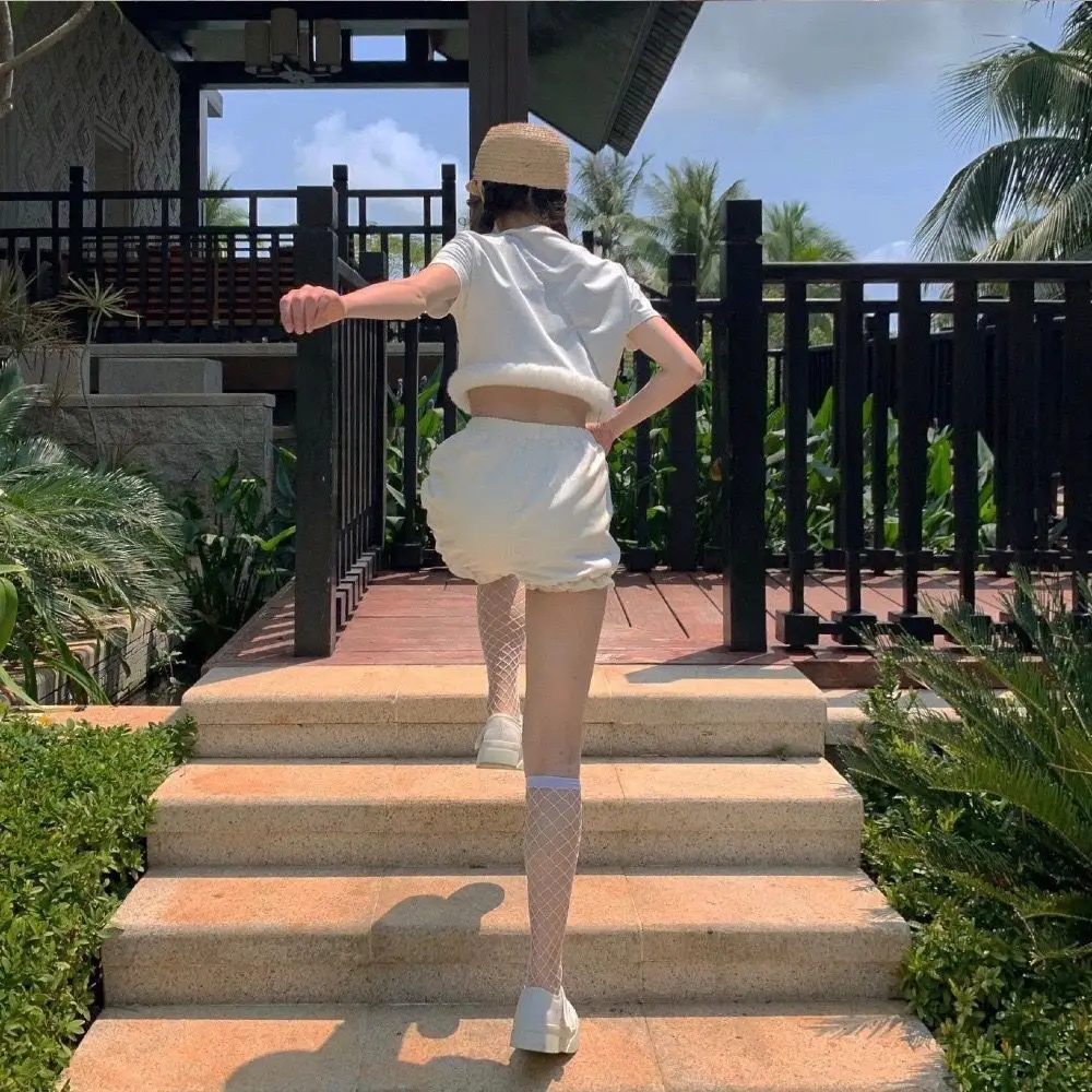Black And White Women Fishnet Socks Sexy Grid Long sock Thin Hollow Lattice Geometry Summer Breathable Net Mesh Socks
Black And White Women Fishnet Socks Sexy Grid Long sock Thin Hollow Lattice Geometry Summer Breathable Net Mesh Socks
