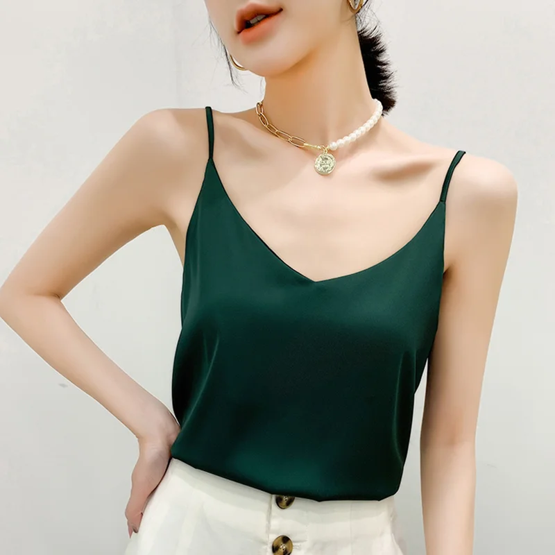 New Fashion Silk Women Tops Woman V-neck Satin Blouses Summer Lady Top Plus Size Sexy Woman Sleeveless Shirt Halter Top XXXL
New Fashion Silk Women Tops Woman V-neck Satin Blouses Summer Lady Top Plus Size Sexy Woman Sleeveless Shirt Halter Top XXXL