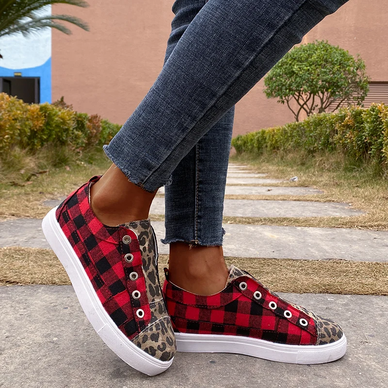 Women's sports shoes women's shoes vulcanized shoes breathable casual shoes canvas shoes large size new spring35-43
Women's sports shoes women's shoes vulcanized shoes breathable casual shoes canvas shoes large size new spring35-43