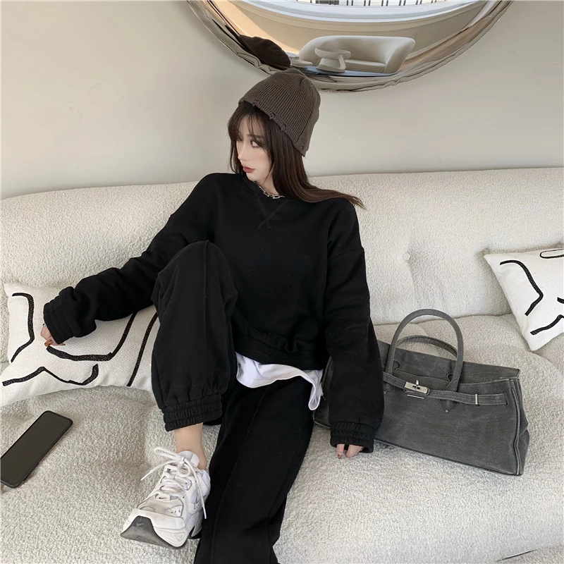 Autumn Winter Tracksuit Female Solid Women Outfit Back Design Korean Pullover Sweater Casual Sports Pants Suit Two-Piece Sets
Autumn Winter Tracksuit Female Solid Women Outfit Back Design Korean Pullover Sweater Casual Sports Pants Suit Two-Piece Sets