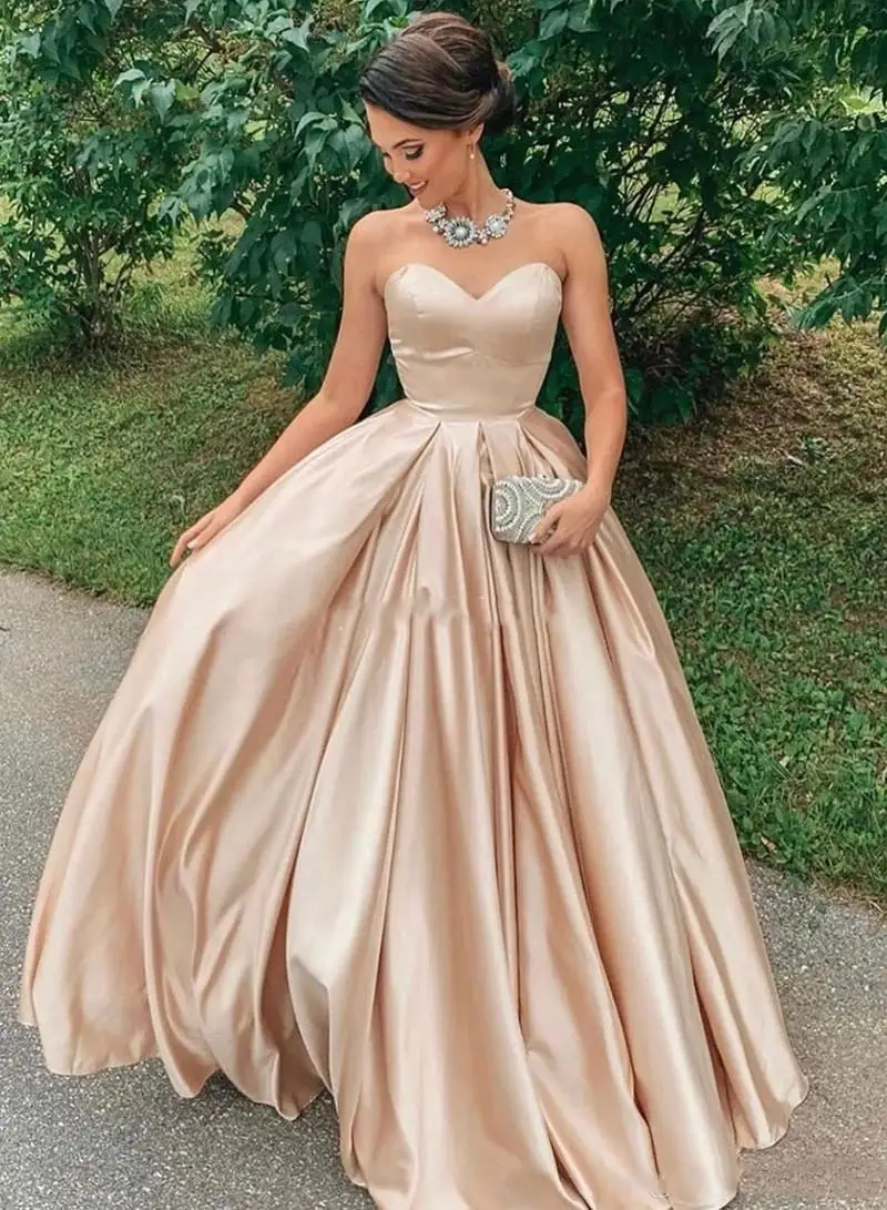 Elegant Satin A-Line Evening Dresses Strapless Pleats Sweep Train Plus Size Formal Party Gowns Prom Dress Vestidos De Fiest 
Elegant Satin A-Line Evening Dresses Strapless Pleats Sweep Train Plus Size Formal Party Gowns Prom Dress Vestidos De Fiest