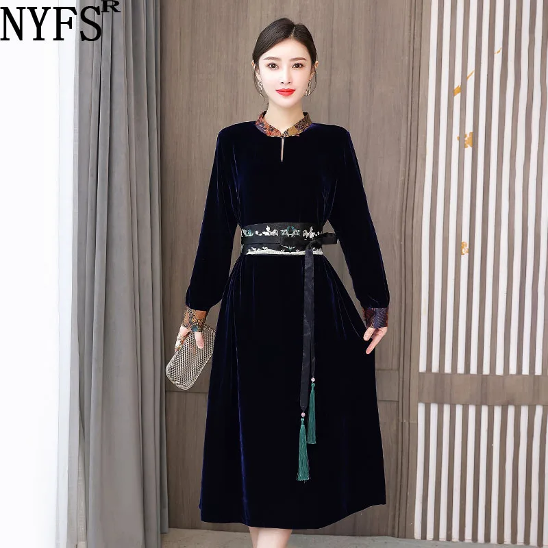 NYFS 2021 New Autumn Woman Dress Vintage Loose Velvet Printing Long Dress Vestidos Robe Dresses M-4XL With Belt
NYFS 2021 New Autumn Woman Dress Vintage Loose Velvet Printing Long Dress Vestidos Robe Dresses M-4XL With Belt