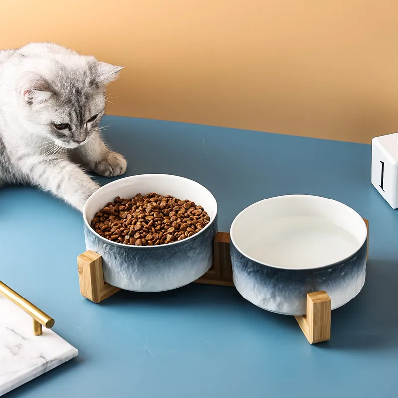 860ml Cat Water Food Bowl Large Capacity Dog Feeding Dish with Wooden Stand Pet Animal Anti-tipping Drinking Eating Feeders
860ml Cat Water Food Bowl Large Capacity Dog Feeding Dish with Wooden Stand Pet Animal Anti-tipping Drinking Eating Feeders