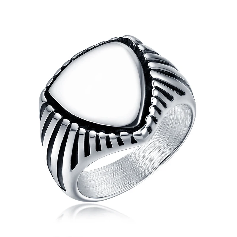 The new ring hip-hop male and female personality simple street hip-hop triangle hook titanium steel material does not fade
The new ring hip-hop male and female personality simple street hip-hop triangle hook titanium steel material does not fade