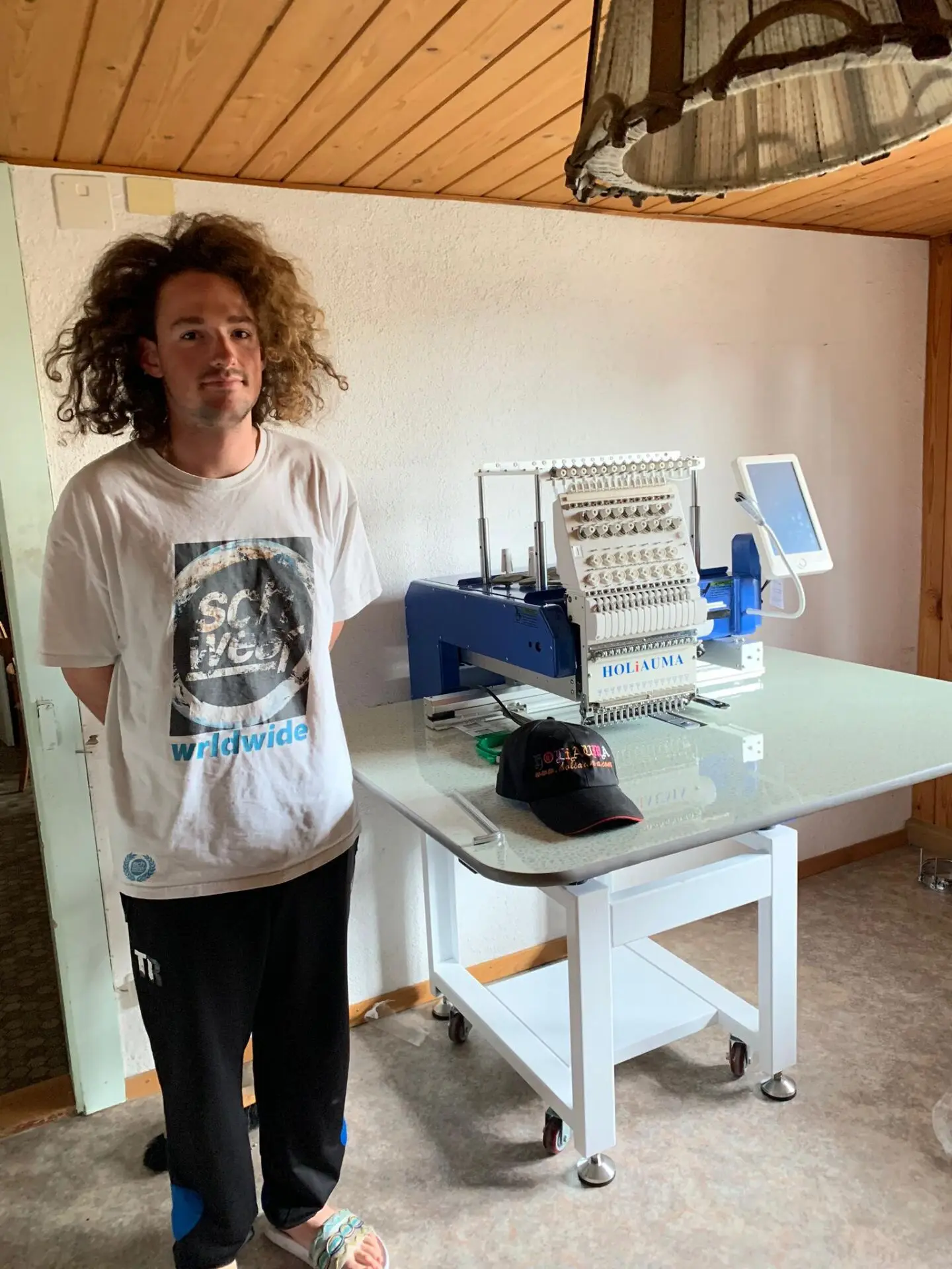 Mini electric double stitches household sewing machine computer single head needle high speed t-shirt bag embroidery |