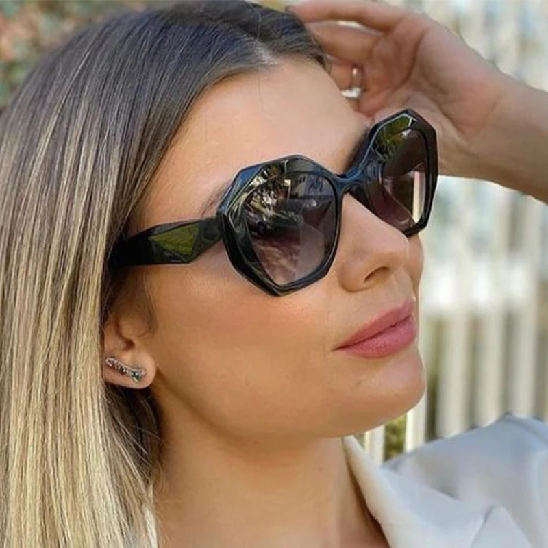 New Fashion Square Sunglasses Woman Vintage Shades Brand Design Vintage Polygon Sun glasses Female Tourism Glasses Lady Oculos
New Fashion Square Sunglasses Woman Vintage Shades Brand Design Vintage Polygon Sun glasses Female Tourism Glasses Lady Oculos