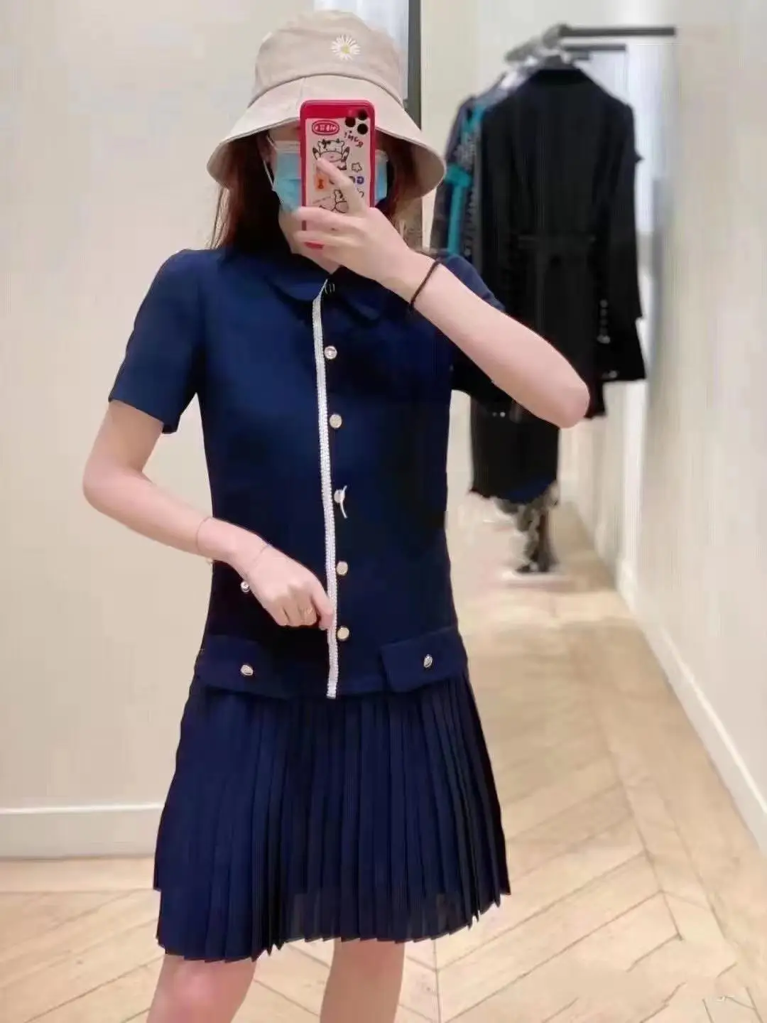 French elegance 2021 early spring new fragrance knit Polo collar pearl buckle slim ladies dress dropshipping
French elegance 2021 early spring new fragrance knit Polo collar pearl buckle slim ladies dress dropshipping