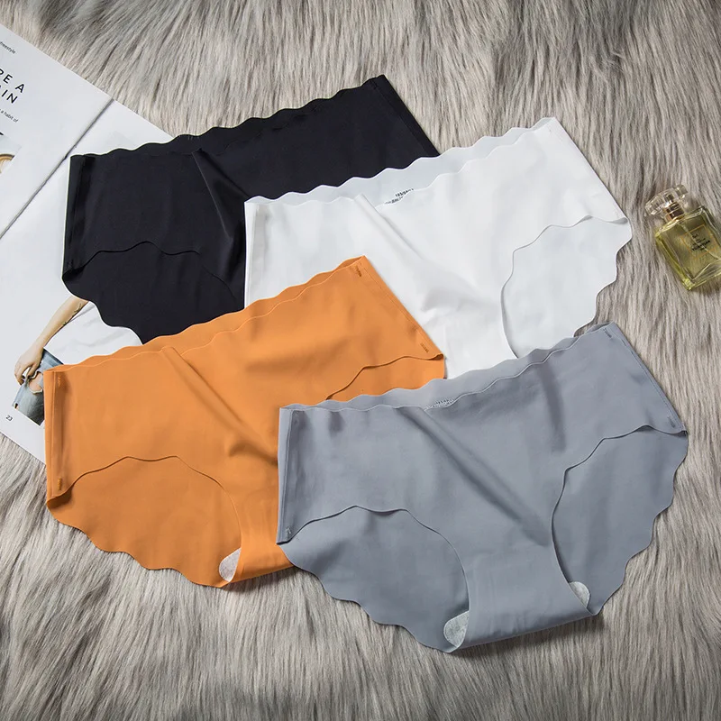 Women Ice silk Seamless Underwear Solid color Panties Lingerie Invisible Intimates Sexy Comfortable Female Underpants briefs
Women Ice silk Seamless Underwear Solid color Panties Lingerie Invisible Intimates Sexy Comfortable Female Underpants briefs