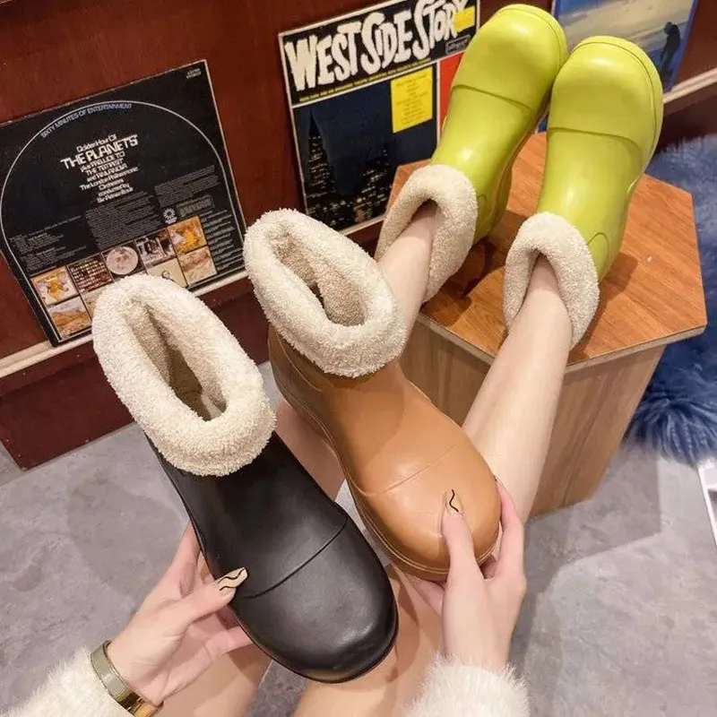 Women's Rainy boots high-quality female snow boots Waterproof Shoes for women winter boots 2021 Trendy
Women's Rainy boots high-quality female snow boots Waterproof Shoes for women winter boots 2021 Trendy