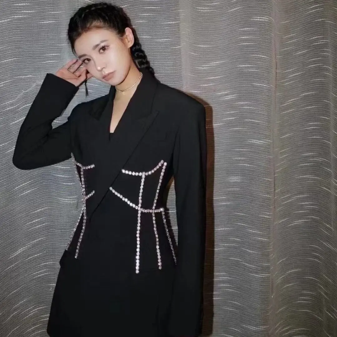 Nail Drill Chain Personality Female Suit Coat New Autumn Fashion Ladies Medium-long Slim Waist Double-breasted Blazer Jacket
Nail Drill Chain Personality Female Suit Coat New Autumn Fashion Ladies Medium-long Slim Waist Double-breasted Blazer Jacket