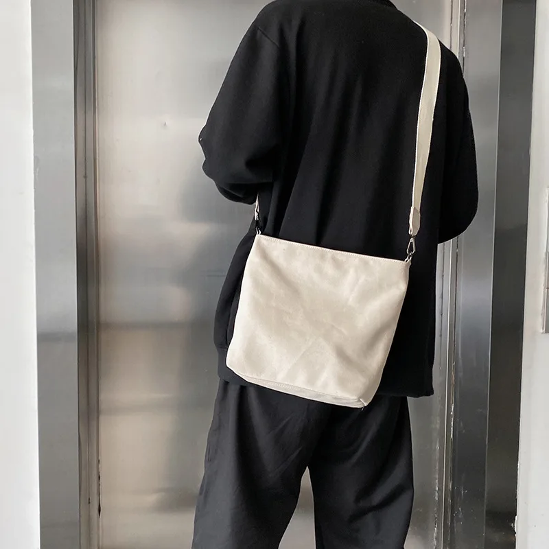 Women Cool Shoulder Bags Handbags 2021 New Fashion Female Canvas Messenger Bags School Students Crossbody Bags for Teenage Girls
Women Cool Shoulder Bags Handbags 2021 New Fashion Female Canvas Messenger Bags School Students Crossbody Bags for Teenage Girls