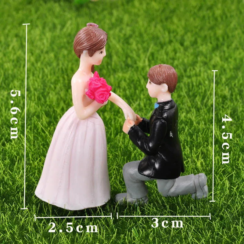 Парные фигурки гномов из пластика
Парные фигурки гномов из пластика