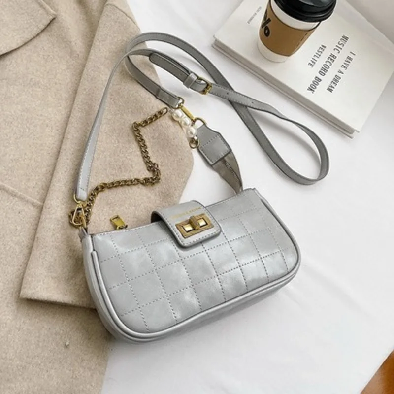 2021New Quality Handbag For Women 2021 Candy Color Chain Ladies Small Shoulder Bags Fashion Exquisite PU Leather Casual Retro
2021New Quality Handbag For Women 2021 Candy Color Chain Ladies Small Shoulder Bags Fashion Exquisite PU Leather Casual Retro