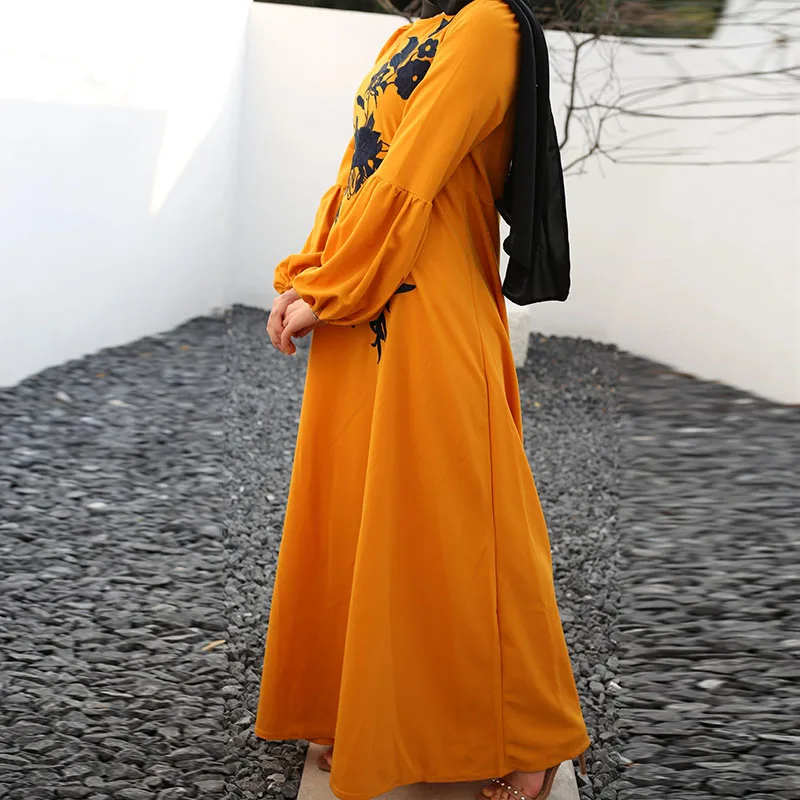 2021 Flowers Embroidery Latest Design Muslim Women Dresses Maxi Turkey Kaftan Dubai Abaya Ramadan Islamic Clothing Dress
2021 Flowers Embroidery Latest Design Muslim Women Dresses Maxi Turkey Kaftan Dubai Abaya Ramadan Islamic Clothing Dress