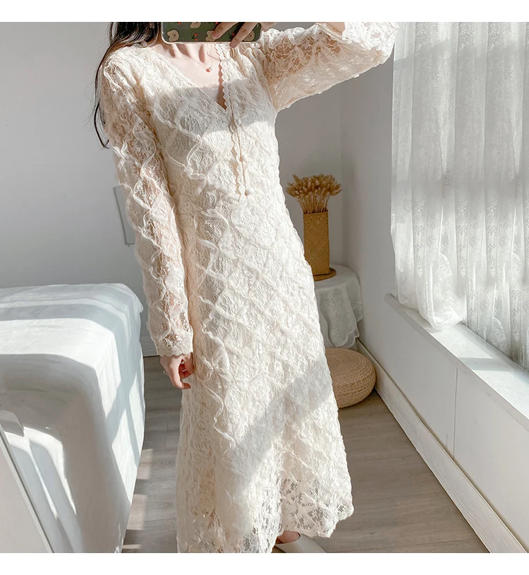 New 2021 European Style Spring Women Solid Lace High-End Long Sleeve Sexy V Neck Hollow Elegant Slim Office Dress Vestidos
New 2021 European Style Spring Women Solid Lace High-End Long Sleeve Sexy V Neck Hollow Elegant Slim Office Dress Vestidos