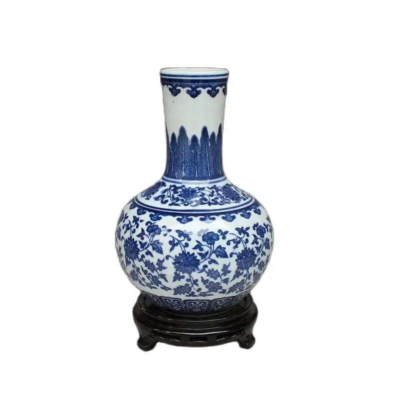 

Chinese Ancient Kiln Porcelain Vase With Blue And White Porcelain Vase