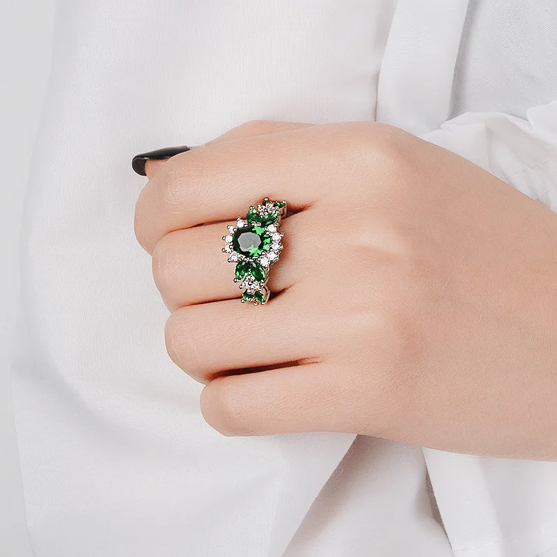 2021 Hot Luxury Fashion Oval Green Zircon Rings For Women Men Silver Plated Female Jewelry Wedding Engagement Birthstone Gifts
2021 Hot Luxury Fashion Oval Green Zircon Rings For Women Men Silver Plated Female Jewelry Wedding Engagement Birthstone Gifts