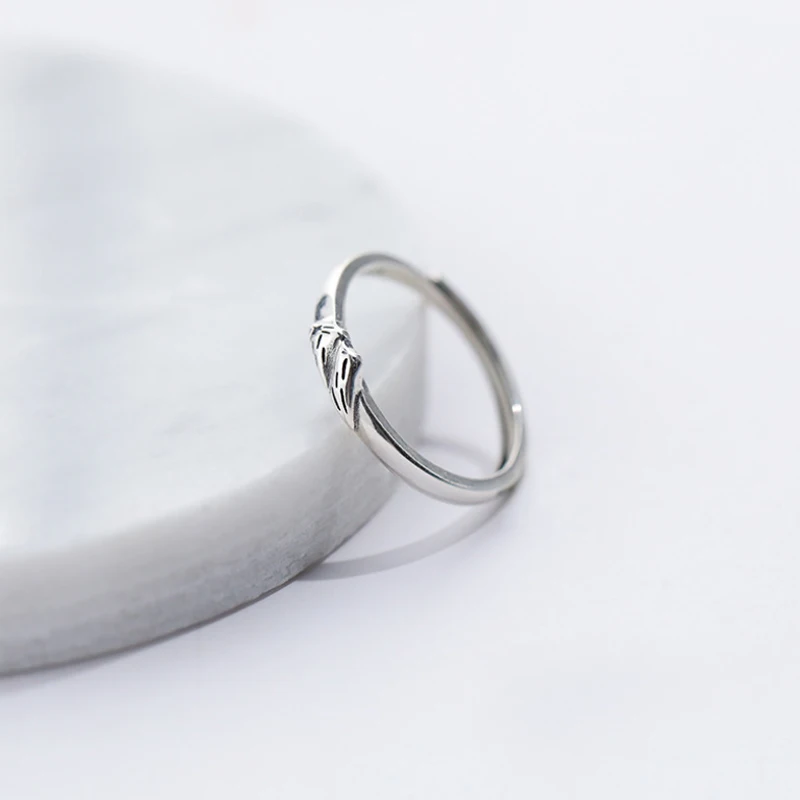 2PCS Couple's Silver Color Rings Vintage Style Wave Mountain Adjustable Rings for Women Men Promise Ring Best Friend Jewelry
2PCS Couple's Silver Color Rings Vintage Style Wave Mountain Adjustable Rings for Women Men Promise Ring Best Friend Jewelry