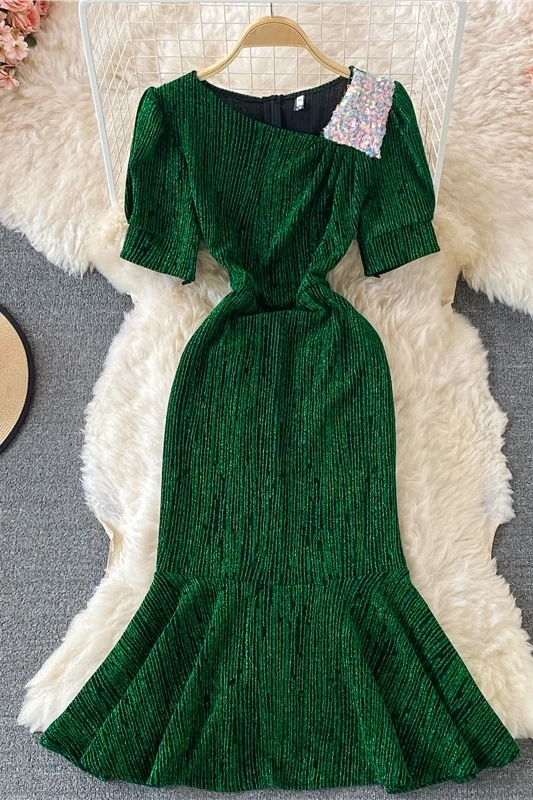 Temperament shiny silky slim fishtail bag hip long skirt dress summer women's new slim slimming slant collar dress
Temperament shiny silky slim fishtail bag hip long skirt dress summer women's new slim slimming slant collar dress