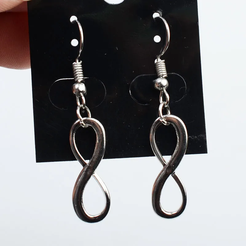 Tiny Cute Infinity Earrings Studs Simple Small Lucky Number Figure 8 Stud Earrings for Women Birthday Gift
Tiny Cute Infinity Earrings Studs Simple Small Lucky Number Figure 8 Stud Earrings for Women Birthday Gift