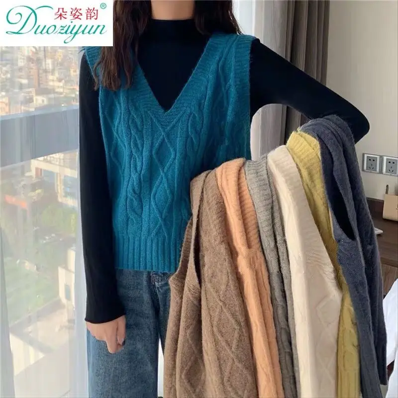 2022 Autumn Women Short Loose Knitted Sweater Female Sleeveless Solid Vest Ladies V-Neck Pullover Waistcoat Outerwear 2XL H519
2022 Autumn Women Short Loose Knitted Sweater Female Sleeveless Solid Vest Ladies V-Neck Pullover Waistcoat Outerwear 2XL H519