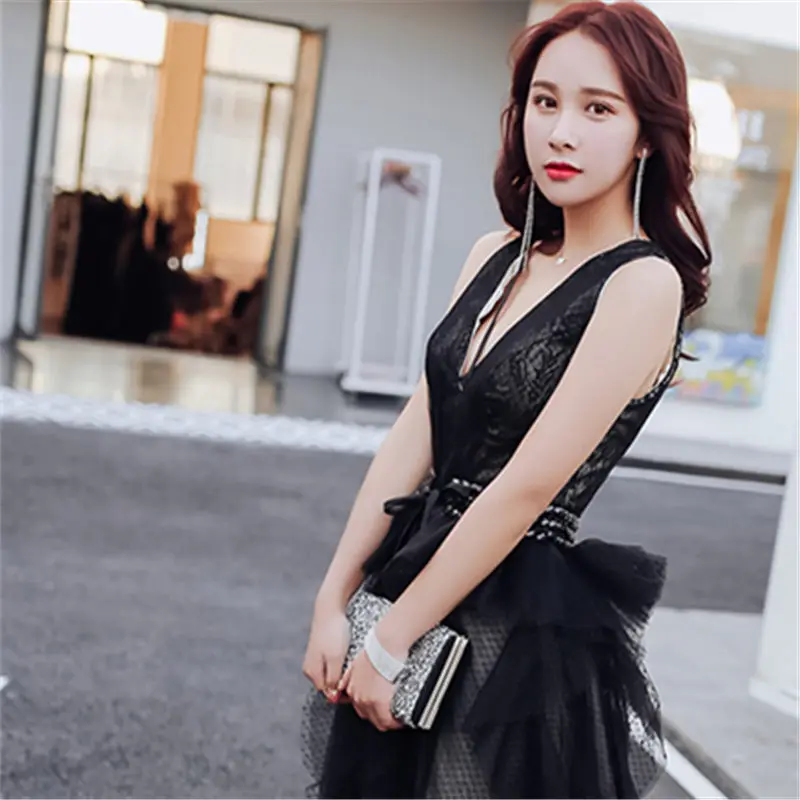 It's Yiiya Evening Gowns 2019 Sexy V-neck Backless Black Train Robe De Soiree Formal Sleeveless A-Line Women Party Dresses E874
It's Yiiya Evening Gowns 2019 Sexy V-neck Backless Black Train Robe De Soiree Formal Sleeveless A-Line Women Party Dresses E874