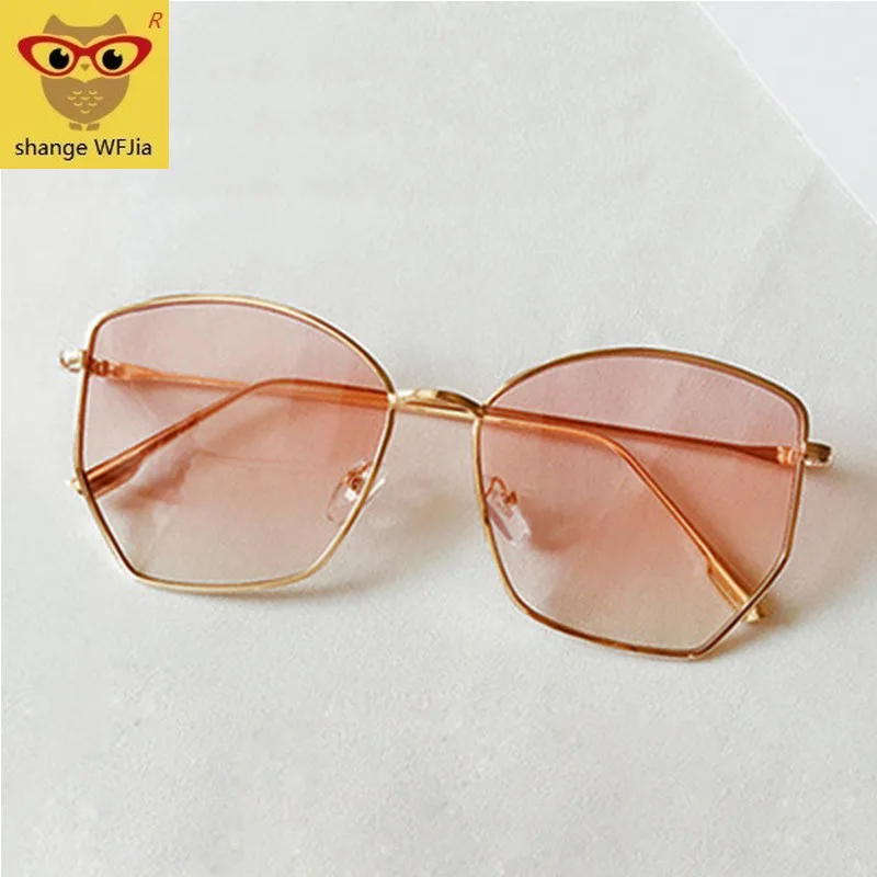 Женские солнцезащитные очки в стиле ретро, нестандартные металлические прозрачные розовые солнцезащитные очки UV400, большие солнцезащитные...
Женские солнцезащитные очки в стиле ретро, нестандартные металлические прозрачные розовые солнцезащитные очки UV400, большие солнцезащитные...
