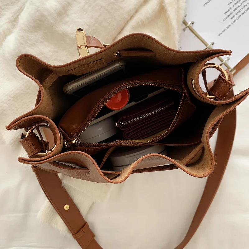 Ladies Fashion Shoulder Bags Casual Big Bags Daily Travel Shopping Bags Luxury Designer Women's Bags Messenger Bags
Ladies Fashion Shoulder Bags Casual Big Bags Daily Travel Shopping Bags Luxury Designer Women's Bags Messenger Bags