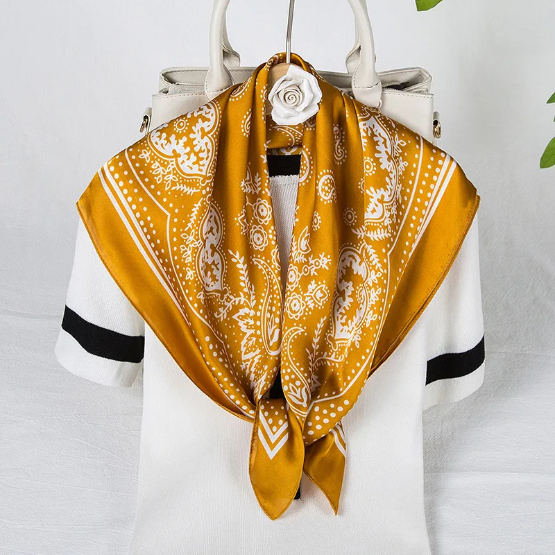 2021 New Silk Scarf Satin Square Shawl For Women Vintage Print Headband Head Wraps Neckerchief Female Foulard Hijab Lady Bandana
2021 New Silk Scarf Satin Square Shawl For Women Vintage Print Headband Head Wraps Neckerchief Female Foulard Hijab Lady Bandana
