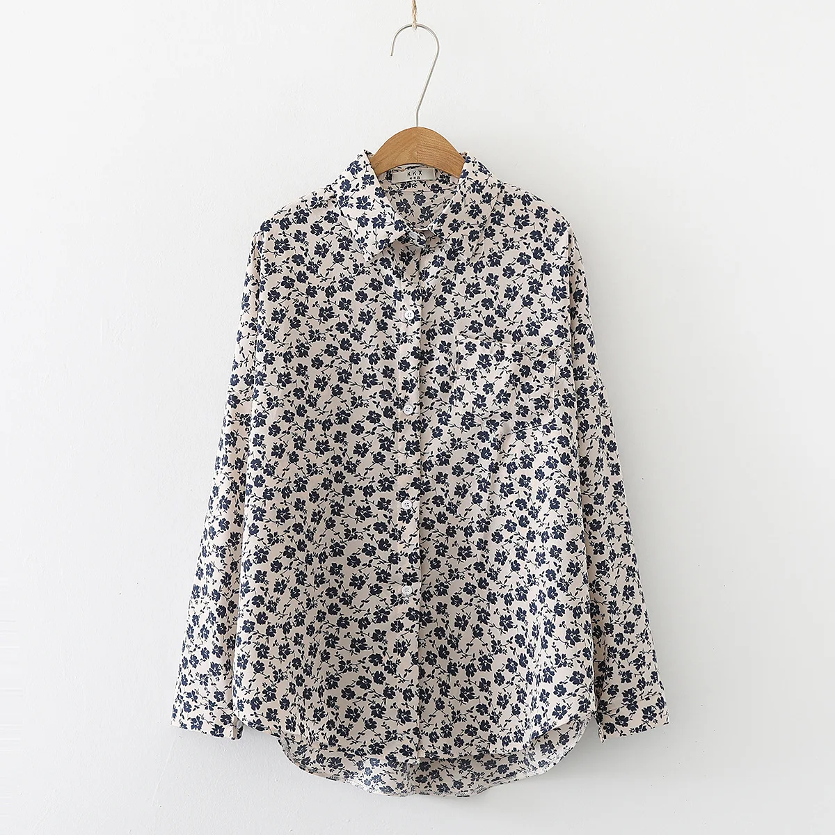 2020 Autumn New WOmen Long Sleeve Turn-down Collar Fashion Floral Blouse Shirts Casual Streetwear Floral Tops Blouses Shirt
2020 Autumn New WOmen Long Sleeve Turn-down Collar Fashion Floral Blouse Shirts Casual Streetwear Floral Tops Blouses Shirt