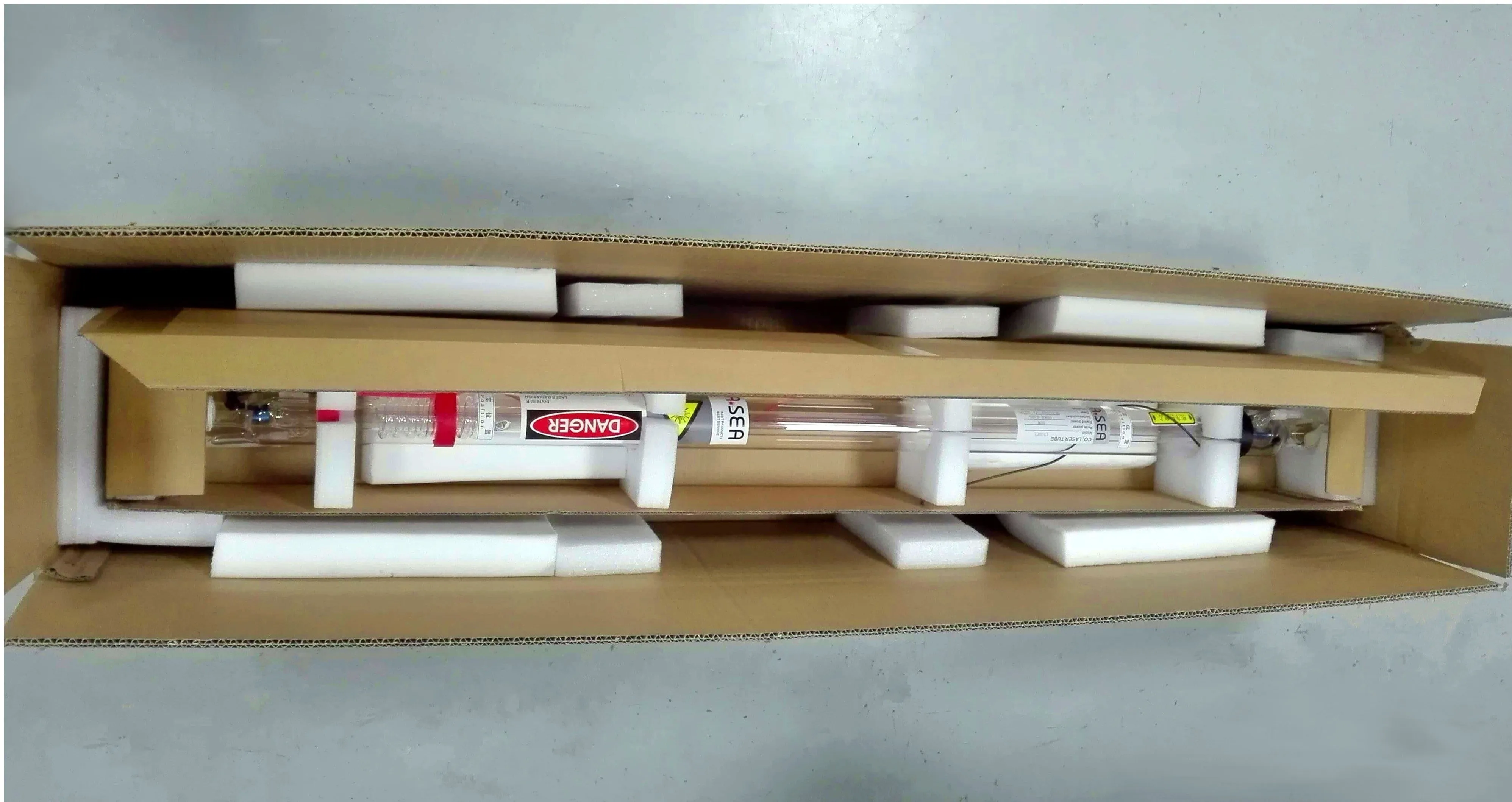 1450mm length EFR F4 100W co2 glass laser tube for co2 laser engraving machine
1450mm length EFR F4 100W co2 glass laser tube for co2 laser engraving machine