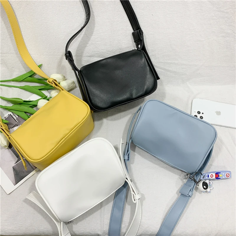 2021 New Fashion Women's Crossbody Bag New Designer Solid PU Leather Adjustable Bags Casual Female Shoulder Bags 2021 
2021 New Fashion Women's Crossbody Bag New Designer Solid PU Leather Adjustable Bags Casual Female Shoulder Bags 2021