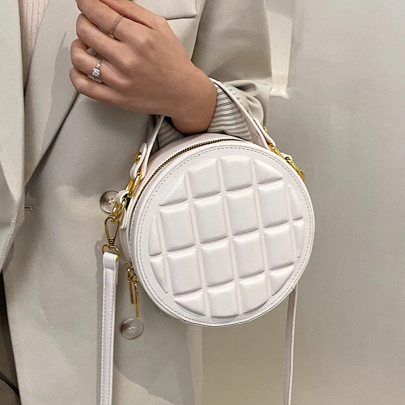 с досавкой Small Checkered Round Luxury Brand Bags for Women 2021 Female Handbags Shoulder PU Leather Vintage Crossbody Purses
с досавкой Small Checkered Round Luxury Brand Bags for Women 2021 Female Handbags Shoulder PU Leather Vintage Crossbody Purses