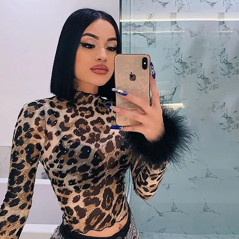 Women Fashion Leopard Print Turtle Neck T-shirt Autumn and Winter short navel print Long-Sleeved Top Party Ladies Clothes
Women Fashion Leopard Print Turtle Neck T-shirt Autumn and Winter short navel print Long-Sleeved Top Party Ladies Clothes