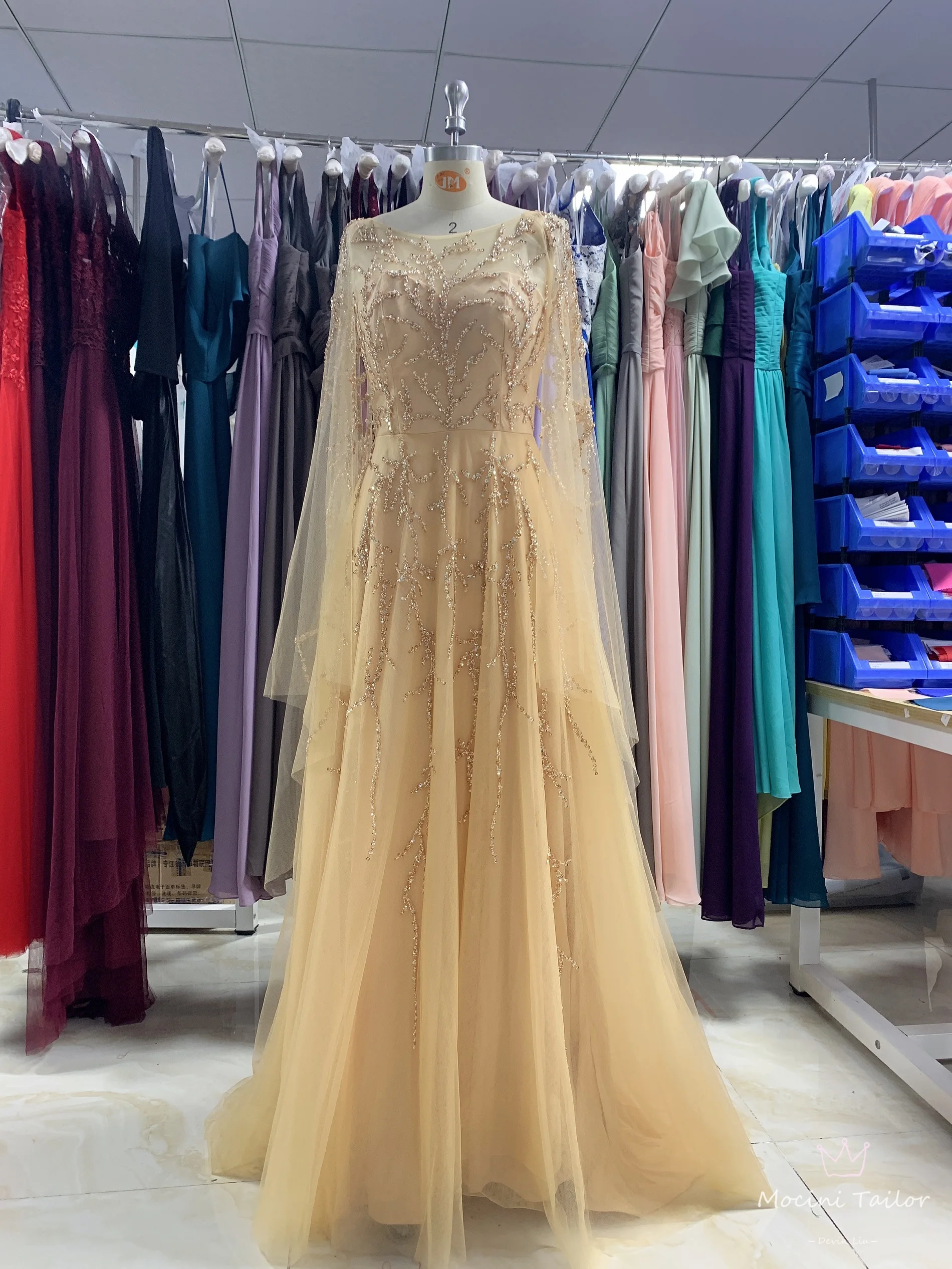 Champagne lace Chiffon Evening Dress 2022 v-neck long sleeve A Beadings elegant Trailing luckgirls Customizable mocini tailor
Champagne lace Chiffon Evening Dress 2022 v-neck long sleeve A Beadings elegant Trailing luckgirls Customizable mocini tailor