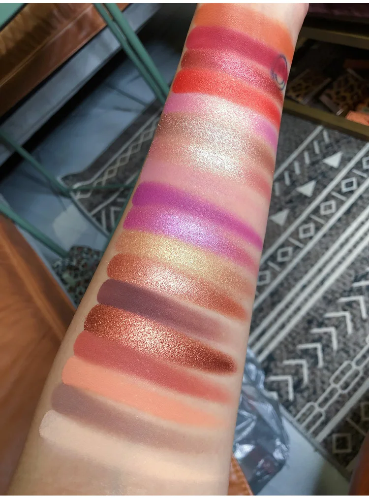 18 Colors Nude Glitter Eyeshadow Palette Matte Shimmer Makeup Palette Waterproof Powder Eye Shadow Pallete Pigmented Cosmetic
18 Colors Nude Glitter Eyeshadow Palette Matte Shimmer Makeup Palette Waterproof Powder Eye Shadow Pallete Pigmented Cosmetic