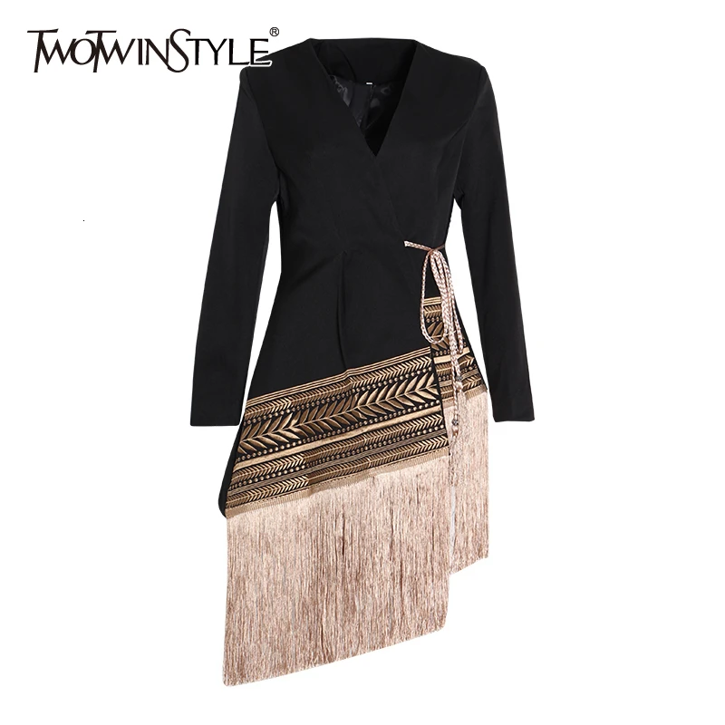 TWOTWINSTYLE Loose Fit Spliced Contrast Color Tassel Belt Jacket New V-neck Long Sleeve Women Coat Fashion Autumn Winter 2020
TWOTWINSTYLE Loose Fit Spliced Contrast Color Tassel Belt Jacket New V-neck Long Sleeve Women Coat Fashion Autumn Winter 2020