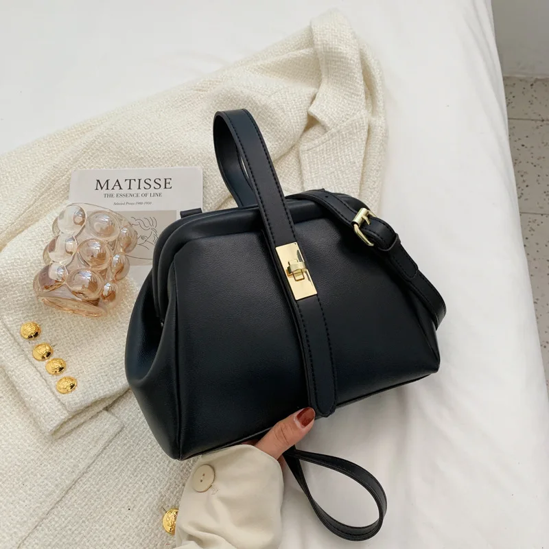 Luxury Leather Handbag Ladies Bag 2021 Winter New Texture Fashion Portable Clip Shell Bag Wild Shoulder Messenger Bag
Luxury Leather Handbag Ladies Bag 2021 Winter New Texture Fashion Portable Clip Shell Bag Wild Shoulder Messenger Bag