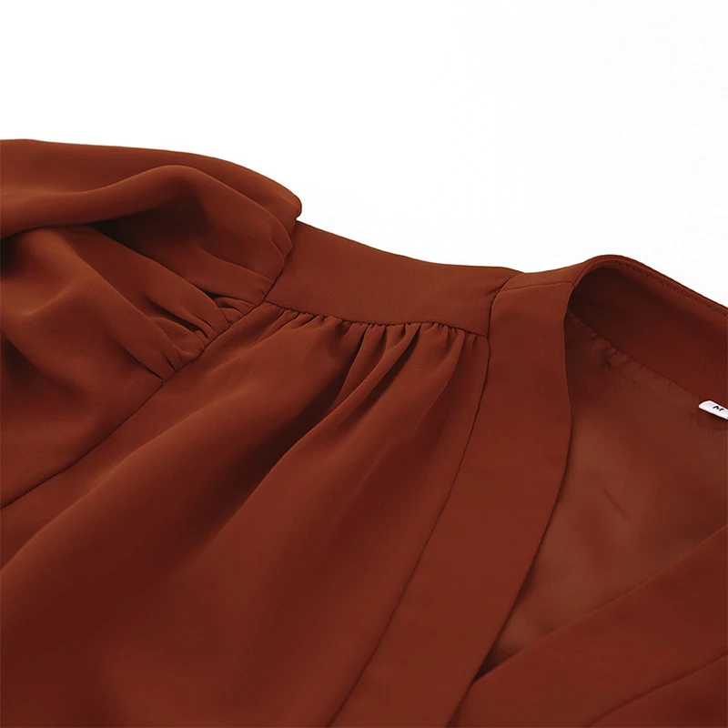 Elegant Women's Shirt V-Neck Button Lantern Sleeve Draped Shirts Female 2021 Spring Summer Vintage Office Ladies Blusa Tops
Elegant Women's Shirt V-Neck Button Lantern Sleeve Draped Shirts Female 2021 Spring Summer Vintage Office Ladies Blusa Tops