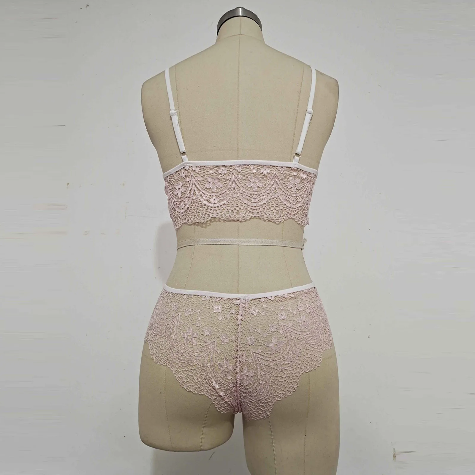 2021 New Women's Underwear Set Lace Sexy Push-up Bra and Panty Sets Comfortable Brassiere Young Bra Deep V Lingerie Set
2021 New Women's Underwear Set Lace Sexy Push-up Bra and Panty Sets Comfortable Brassiere Young Bra Deep V Lingerie Set